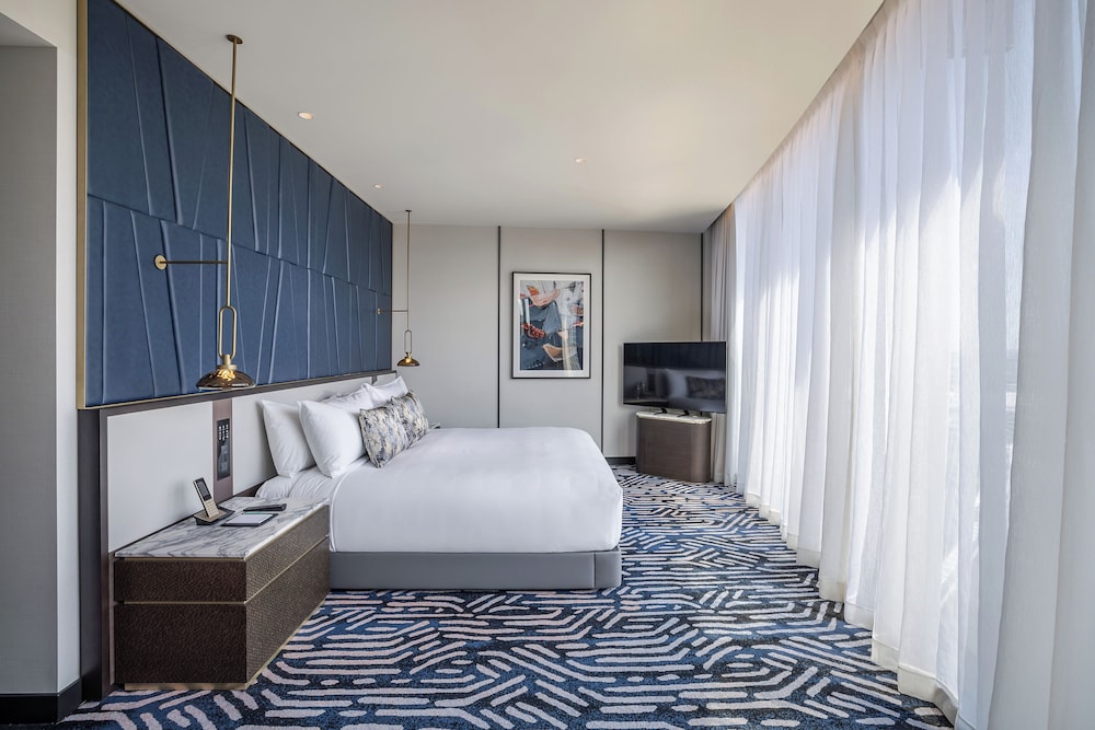 The Star Grand Brisbane 16/50