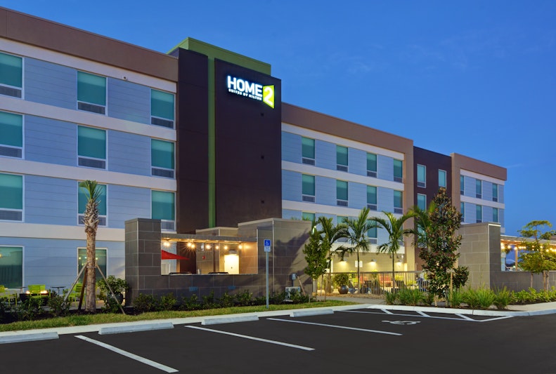 Home2 Suites by Hilton Fort Myers Colonial Blvd 26/29