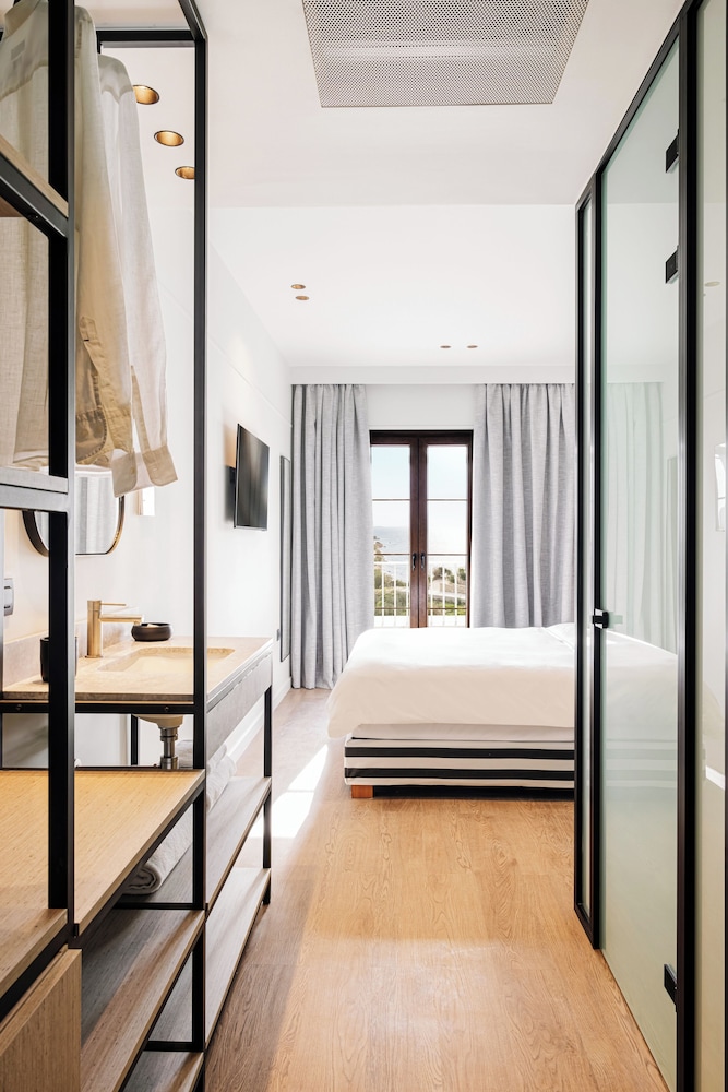 Lithos Hotel 6/46