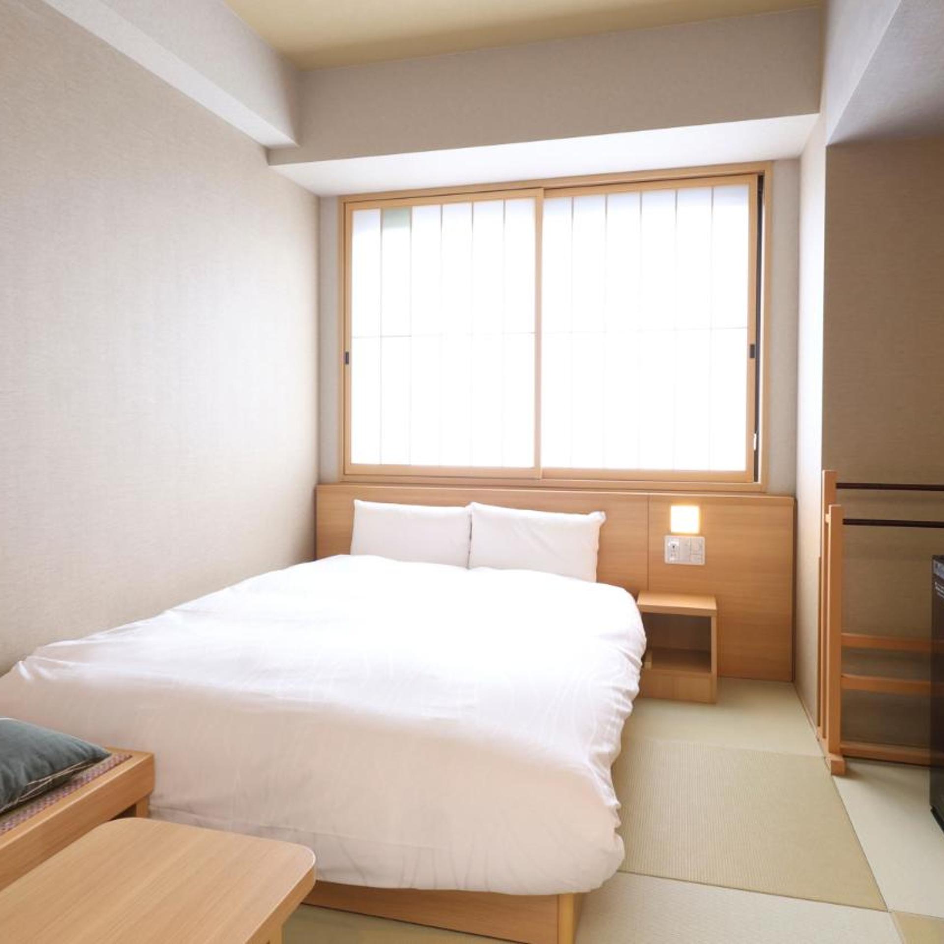 Moderate, Double Bed