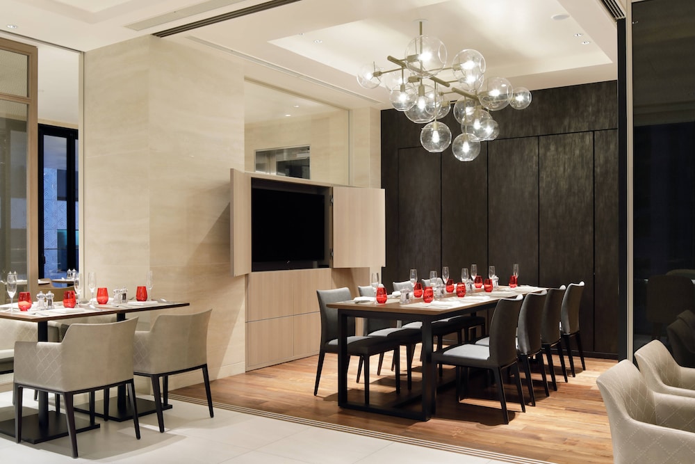 Courtyard By Marriott Osaka Honmachi 41/47