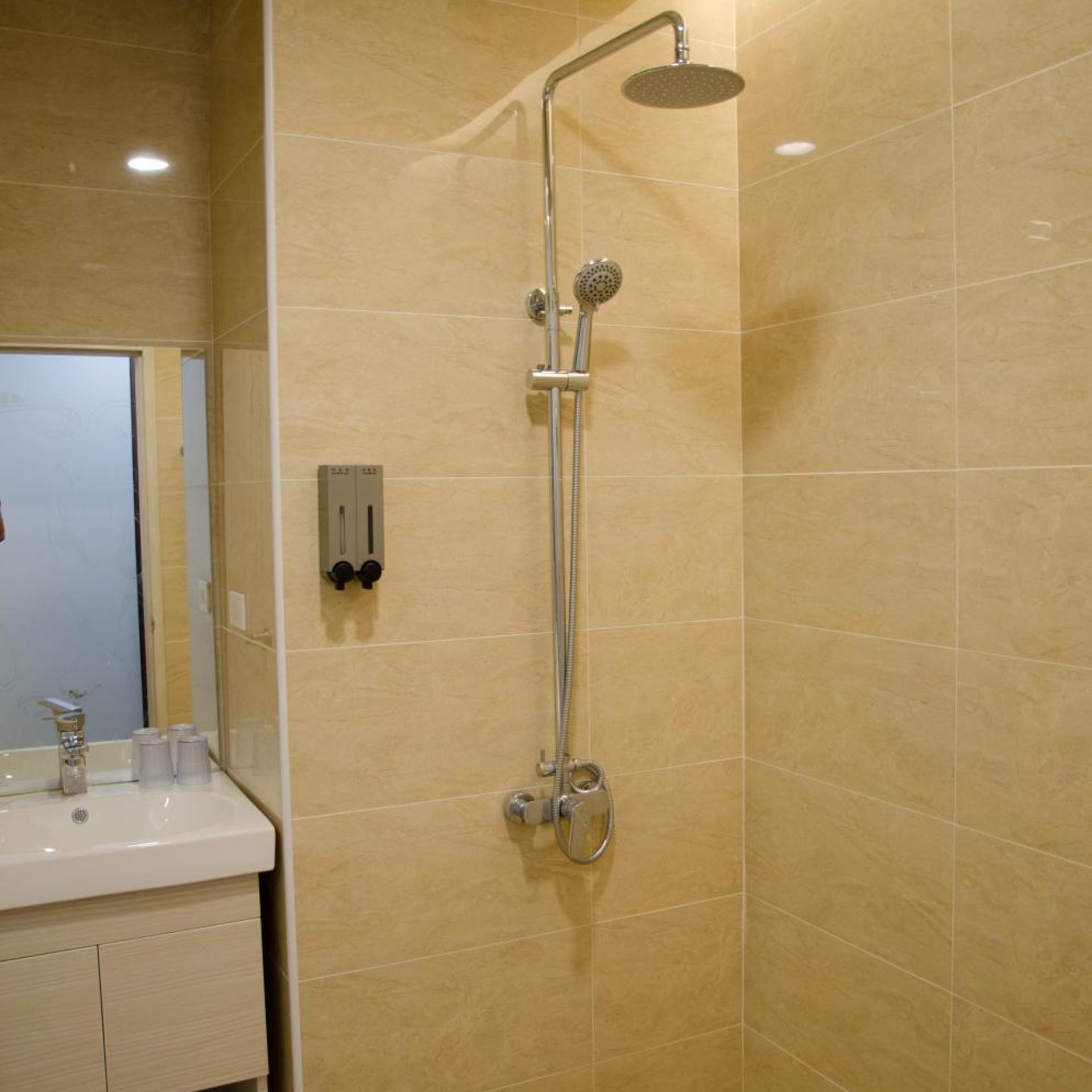 Standard, Double Bed, No Window، Starry Inn 3/6
