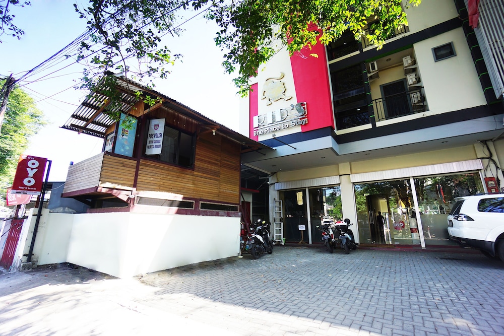 Hotel O Manado near Gereja Advent Tikala Baru formerly Rid's Hotel 47/49