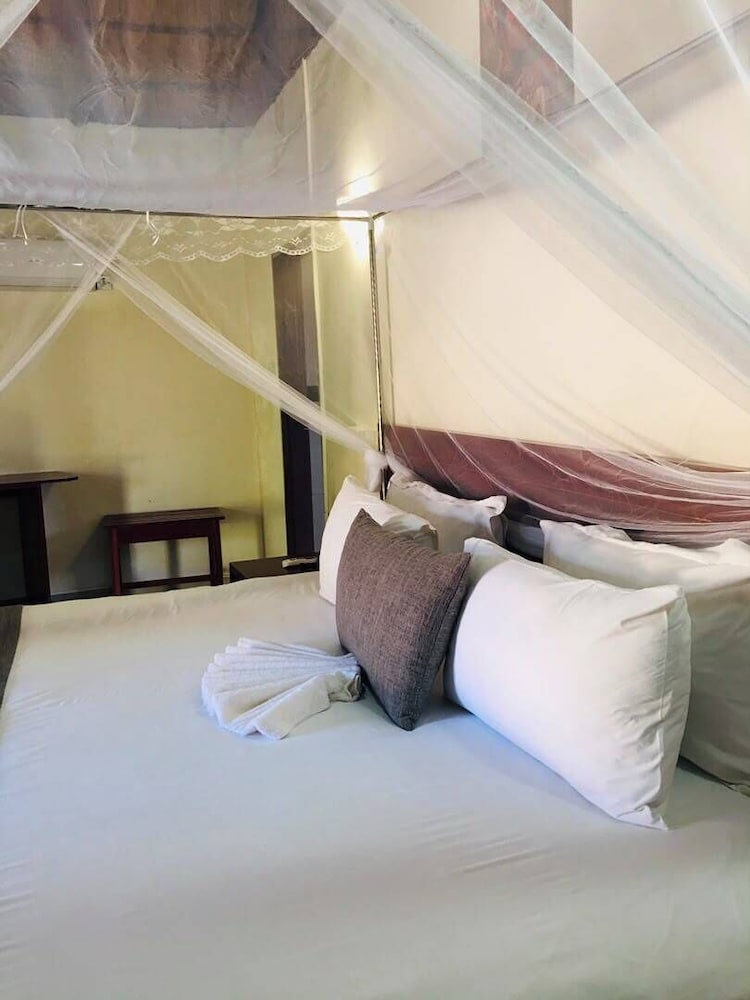 Nkanga Hotel 21/43
