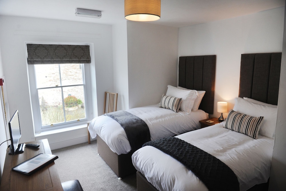 Superior, Twin Beds