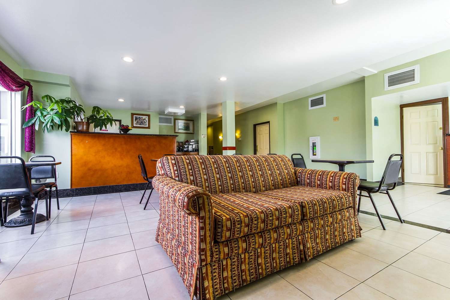 Suites Hayward - Oakland South 6/41