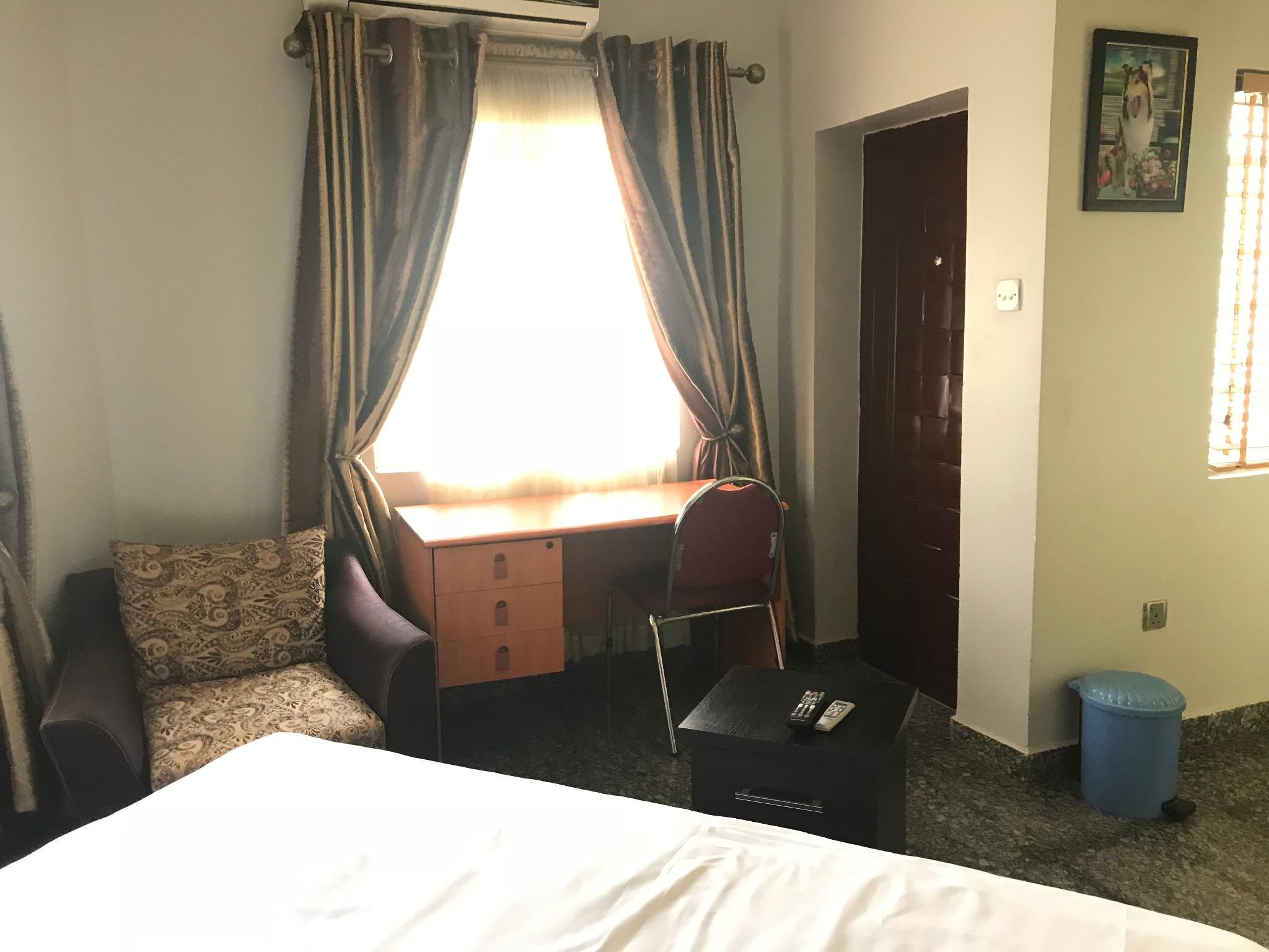 Pentagon Luxury Suites Enugu 7/28