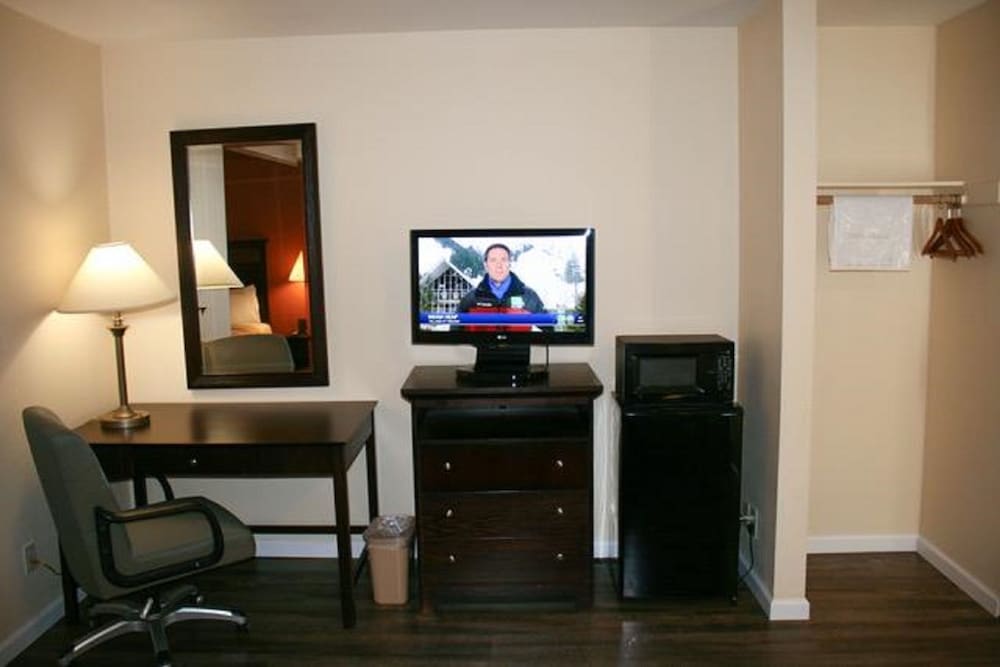 Valley Oaks Inn Woodland 17/25
