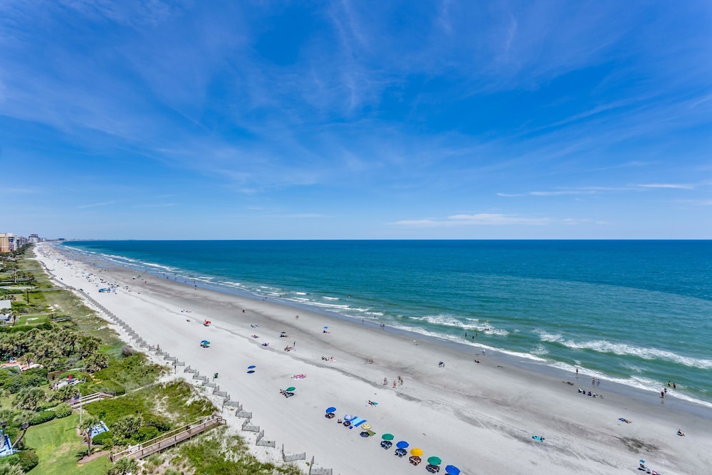 Island Vista Resort 8/74