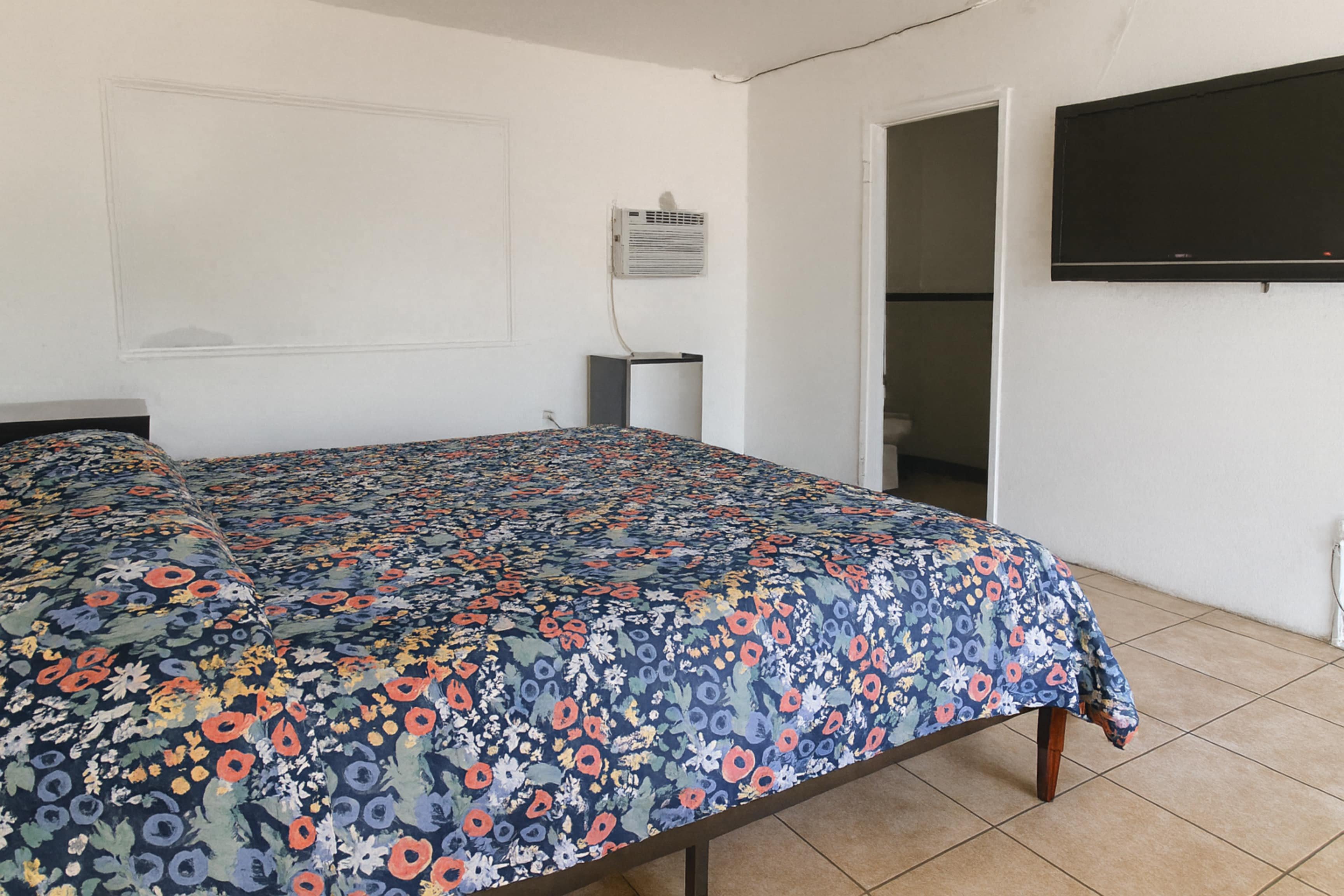 Antigua Motel by OYO Tampa US - 41 16/22