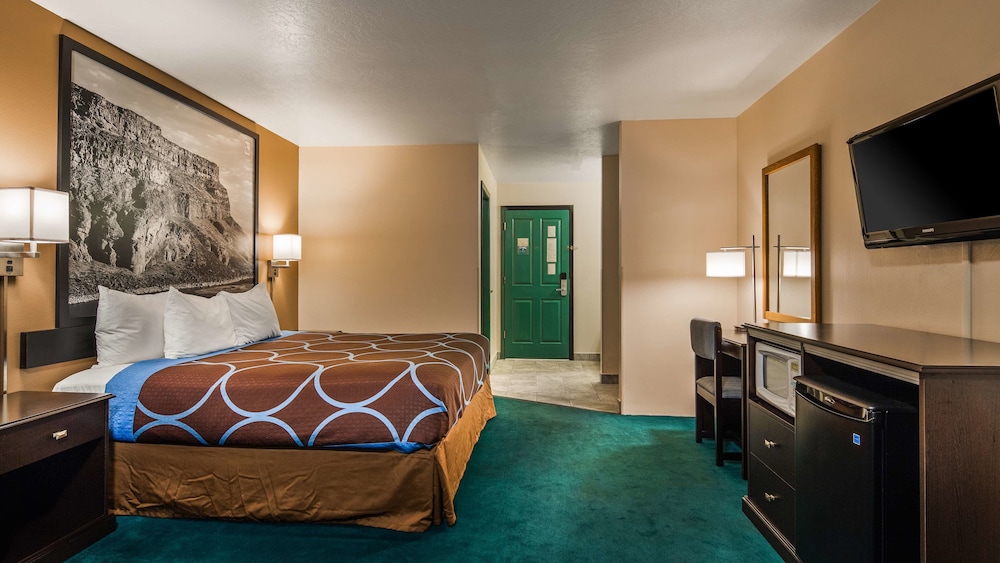 Surestay Hotel By Best Western Twin Falls 13/28