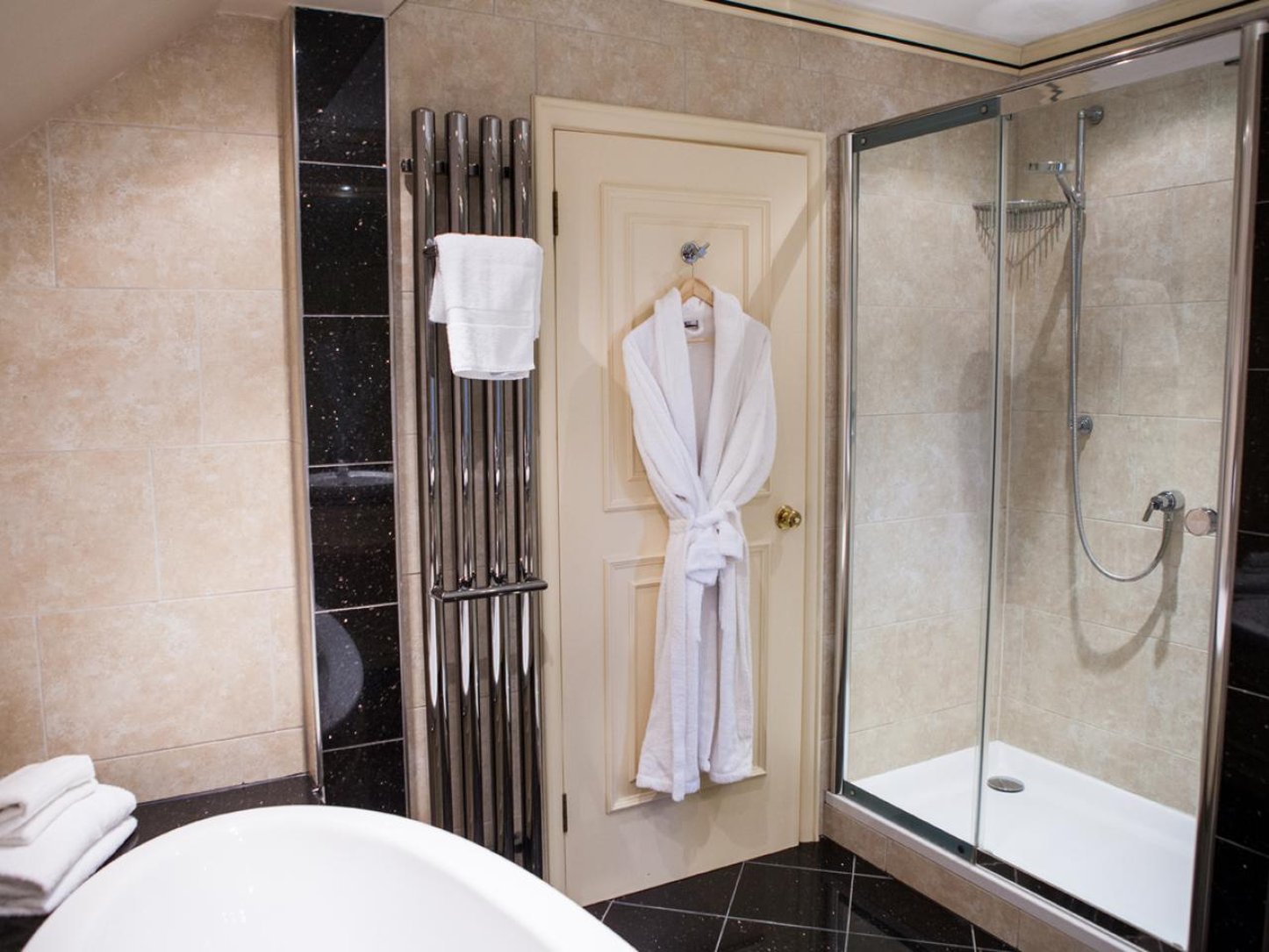 Fredrick S Hotel Restaurant Spa 44/45