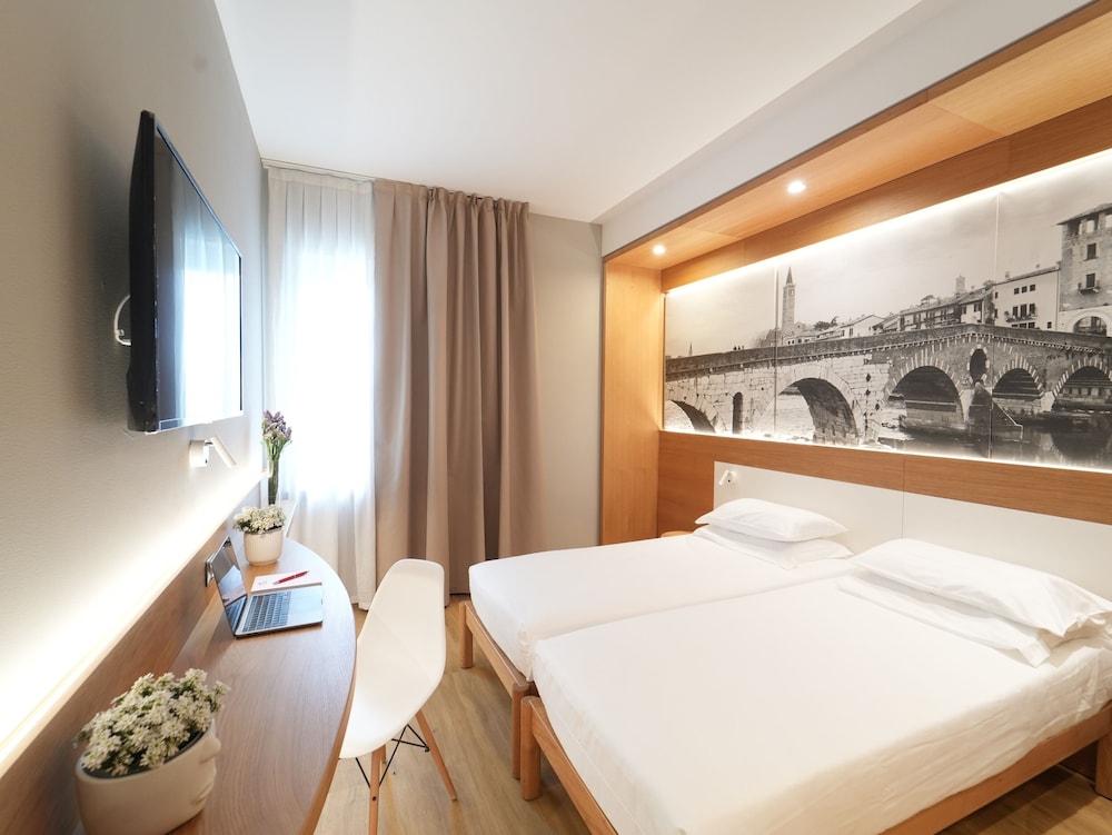 SUPERIOR, TWIN BEDS