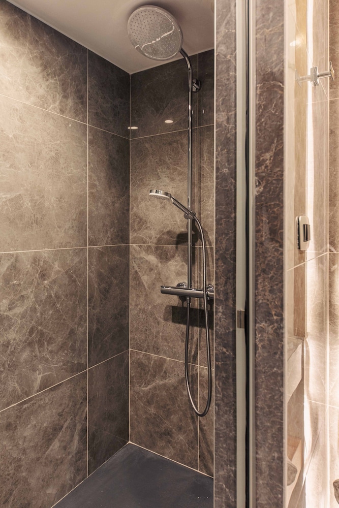 Pegasus Hotel & Apartments 29/55