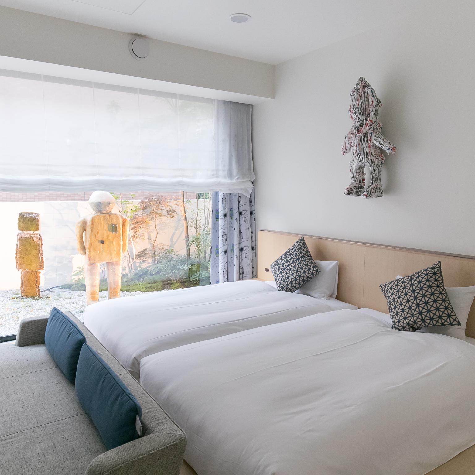 Contemporary, Twin Beds