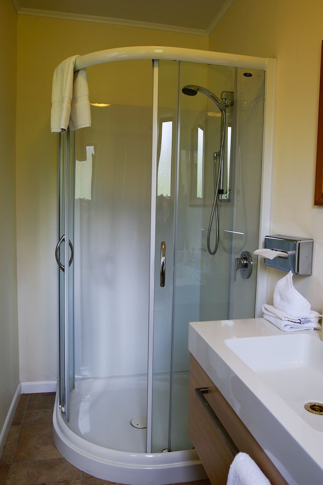 Greenacres Chalets 50/50
