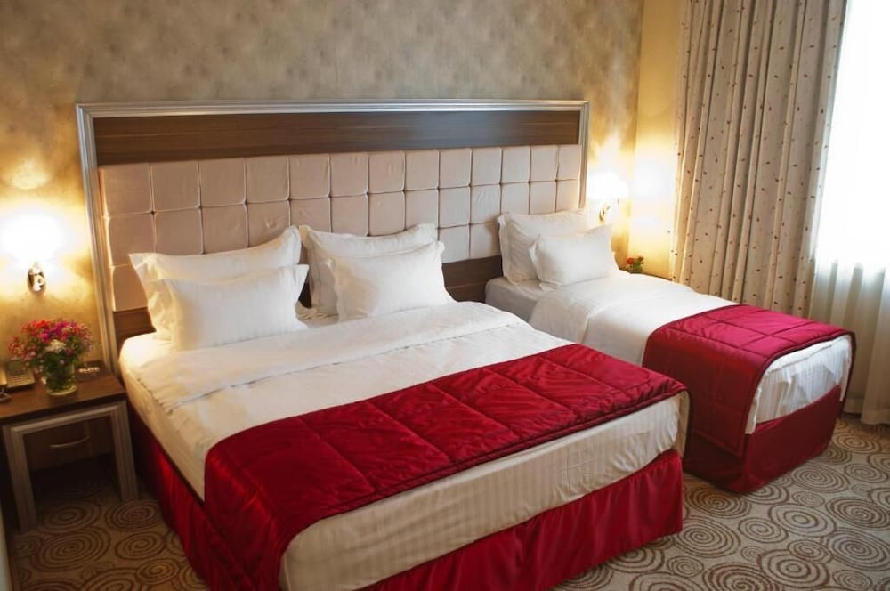 Elite Hotel Dragos 24/56