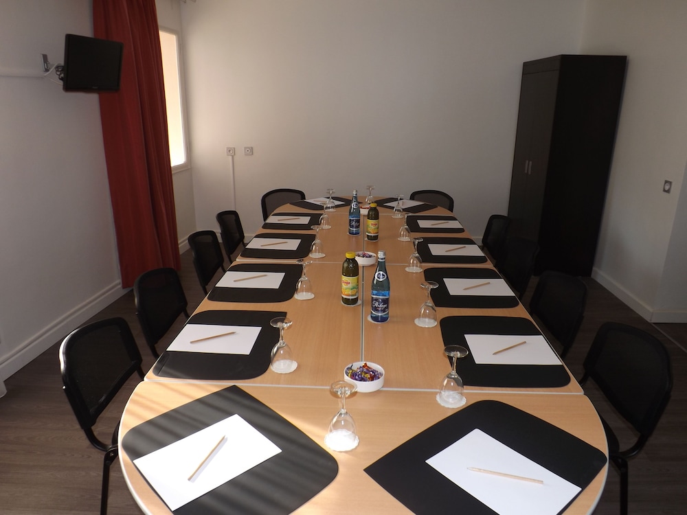 Exclusive Hotel Comte De Nice 41/50