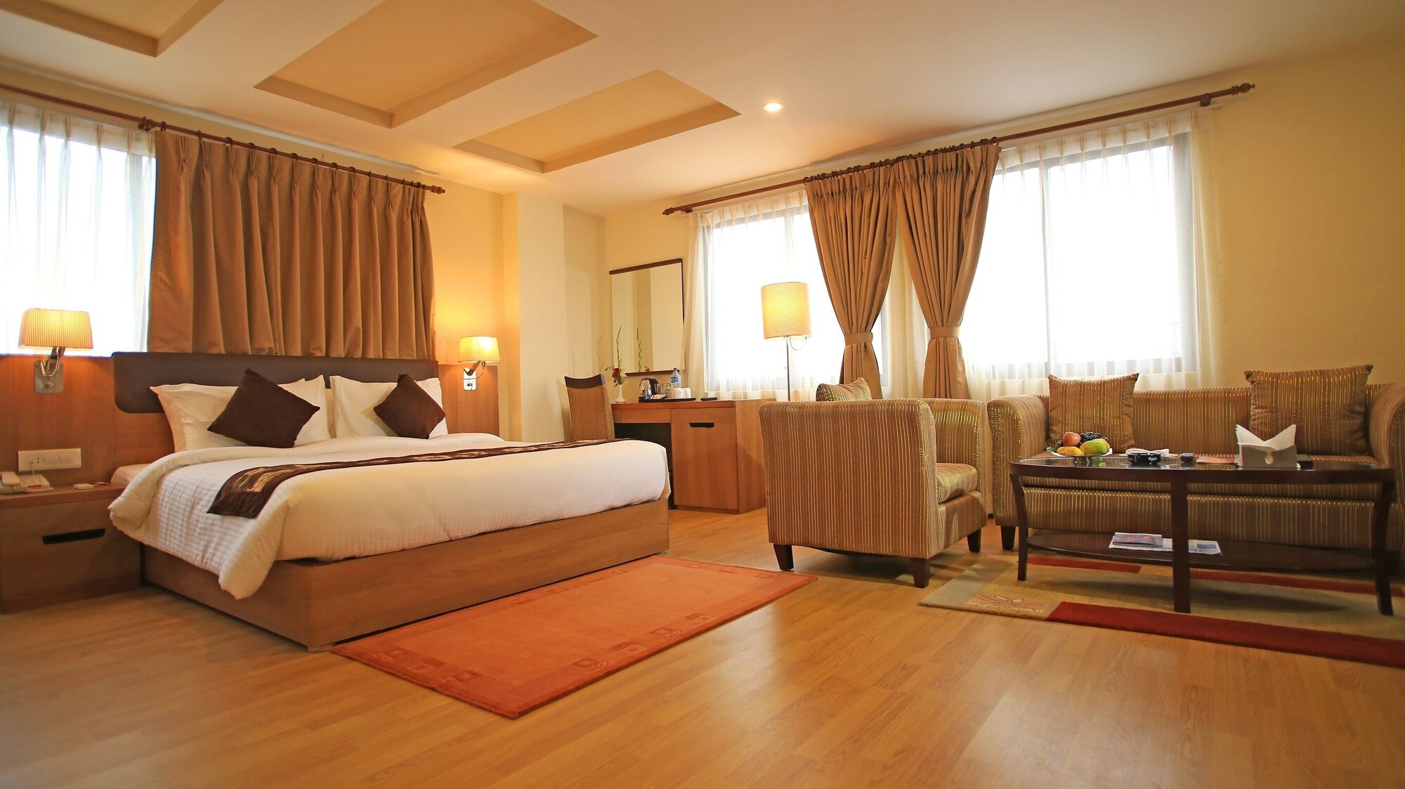 Senior, Suite, King Bed