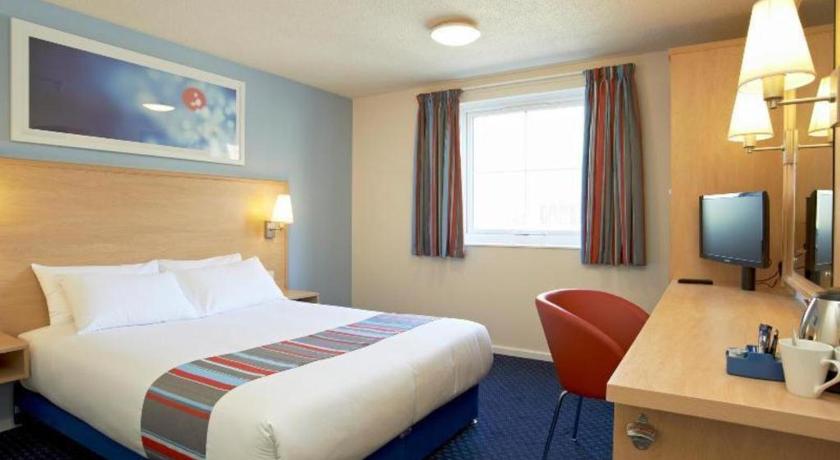 Travelodge Manchester Birch M62 Eastbound 13/19