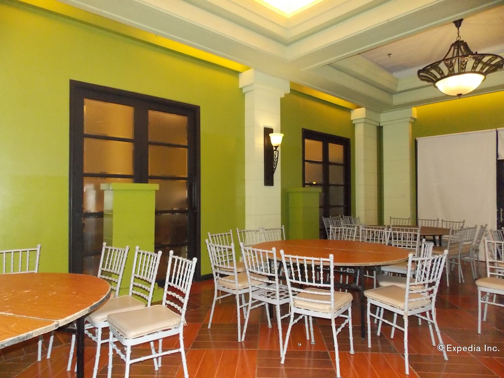 Planta Centro Bacolod Hotel Residences 28/46