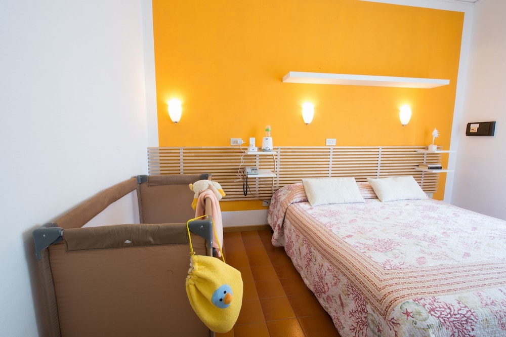 Hotel Venezuela 11/50