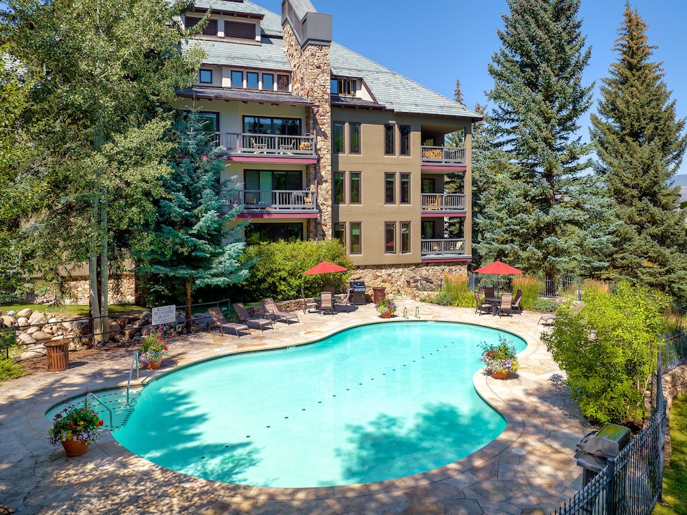 Creekside at Beaver Creek 2/75