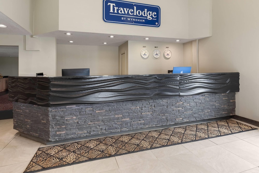 Travelodge by Wyndham Valleyview AB 6/51