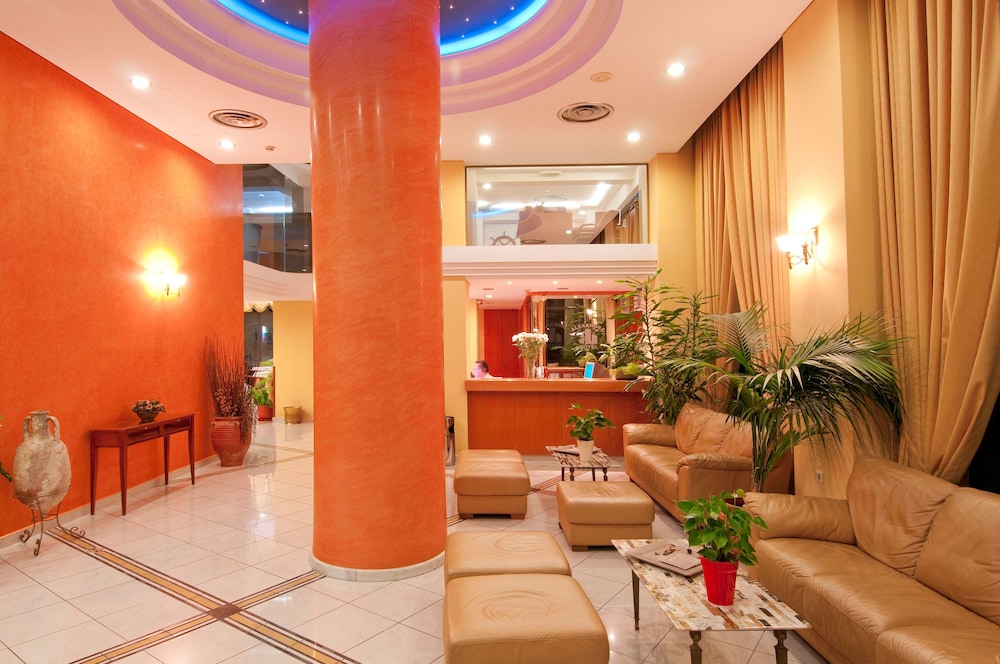 Alexandra Hotel 7/37