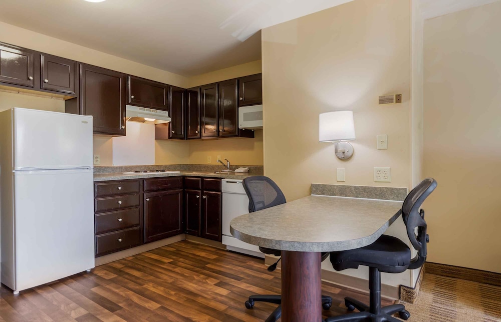Extended Stay America - Columbia - Northwest Harbison 52/64