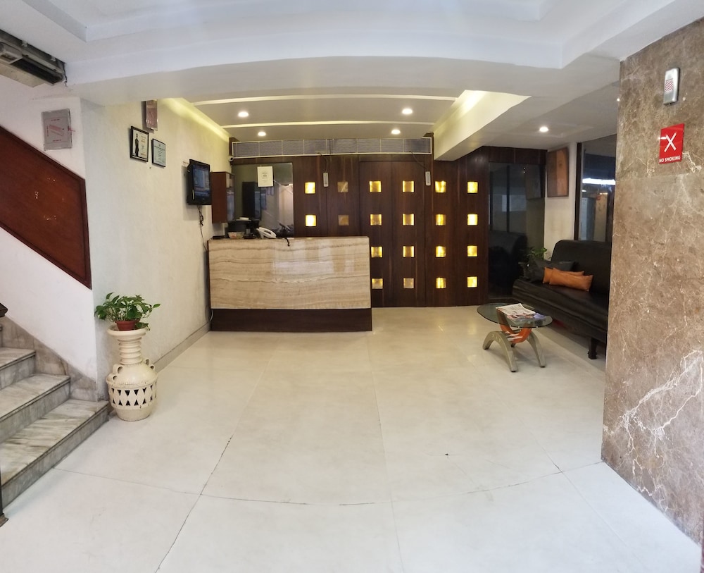 ROLAND HOTEL 6/55