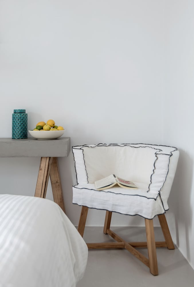 Seven Suites 17/50