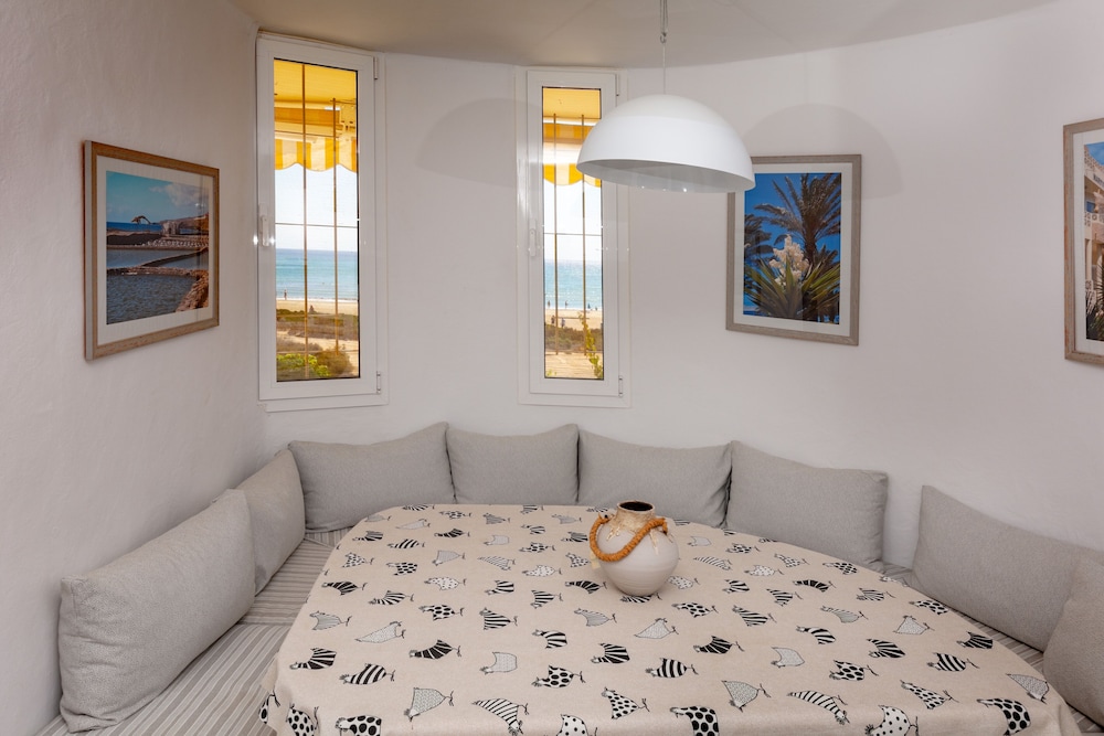 R2 Maryvent Beach Apartment 22/49