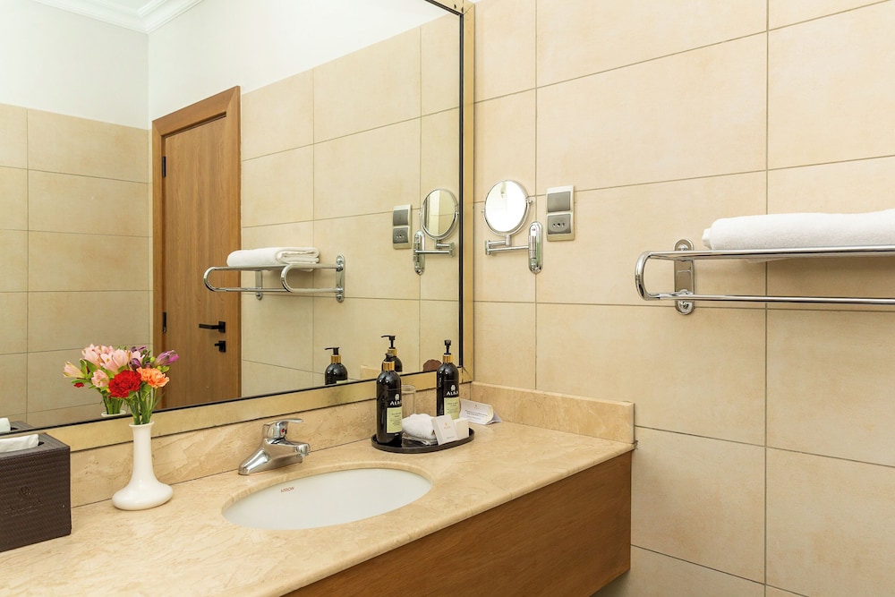 Alba Hotel Meru 48/50