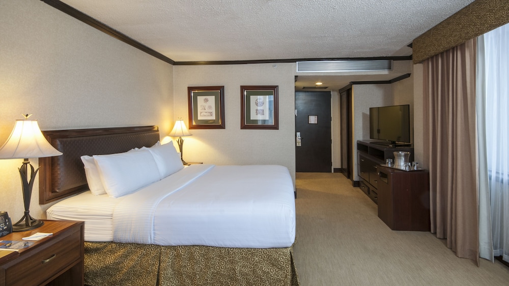 Delta Hotels by Marriott San Jose Aurola 15/50