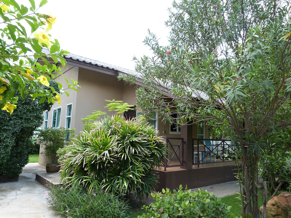 Bann Suan Rachawadee B&B 3/30