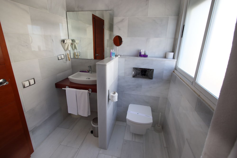 Hotel Miramar Valencia 24/27