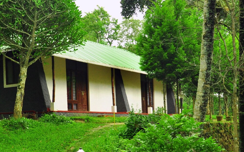 PUNARJANI AYURVEDIC RESORTS 49/64
