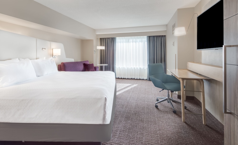 Crowne Plaza Cleveland At Playhouse Square An Ihg Hotel 13/77