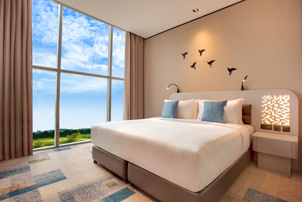 The District Hotel Jumeirah, Dubai 7/61