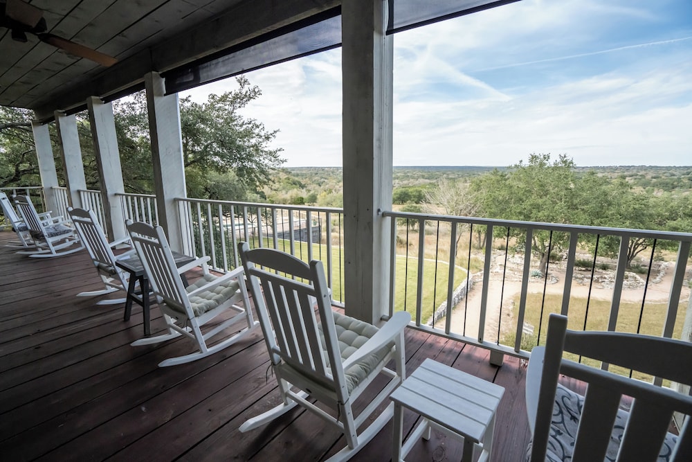 Sage Hill Inn Above Onion Creek 29/51
