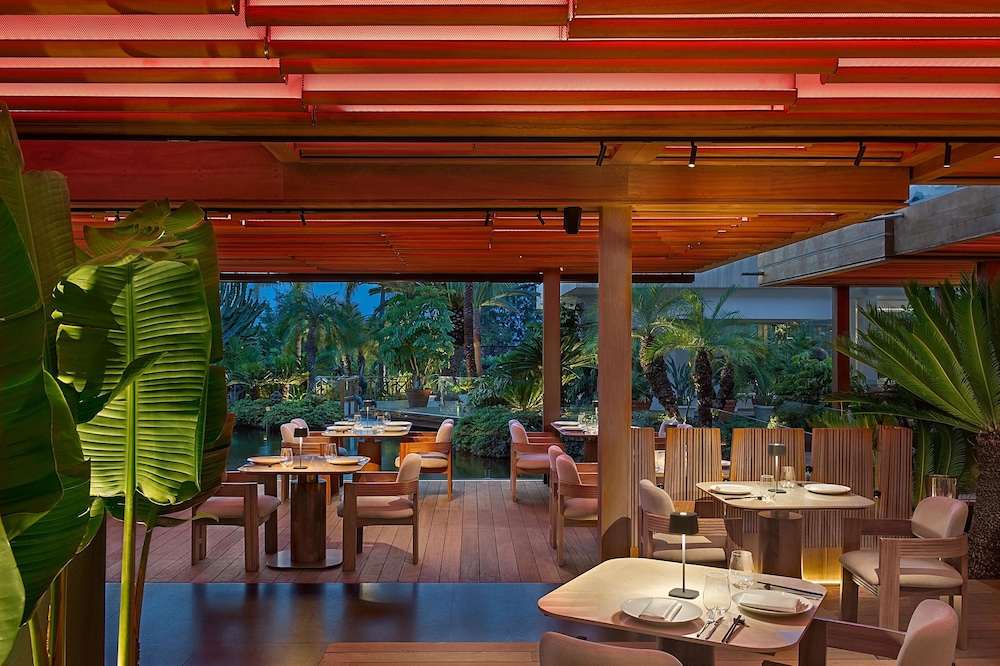 Four Seasons Hotel Limassol 34/50