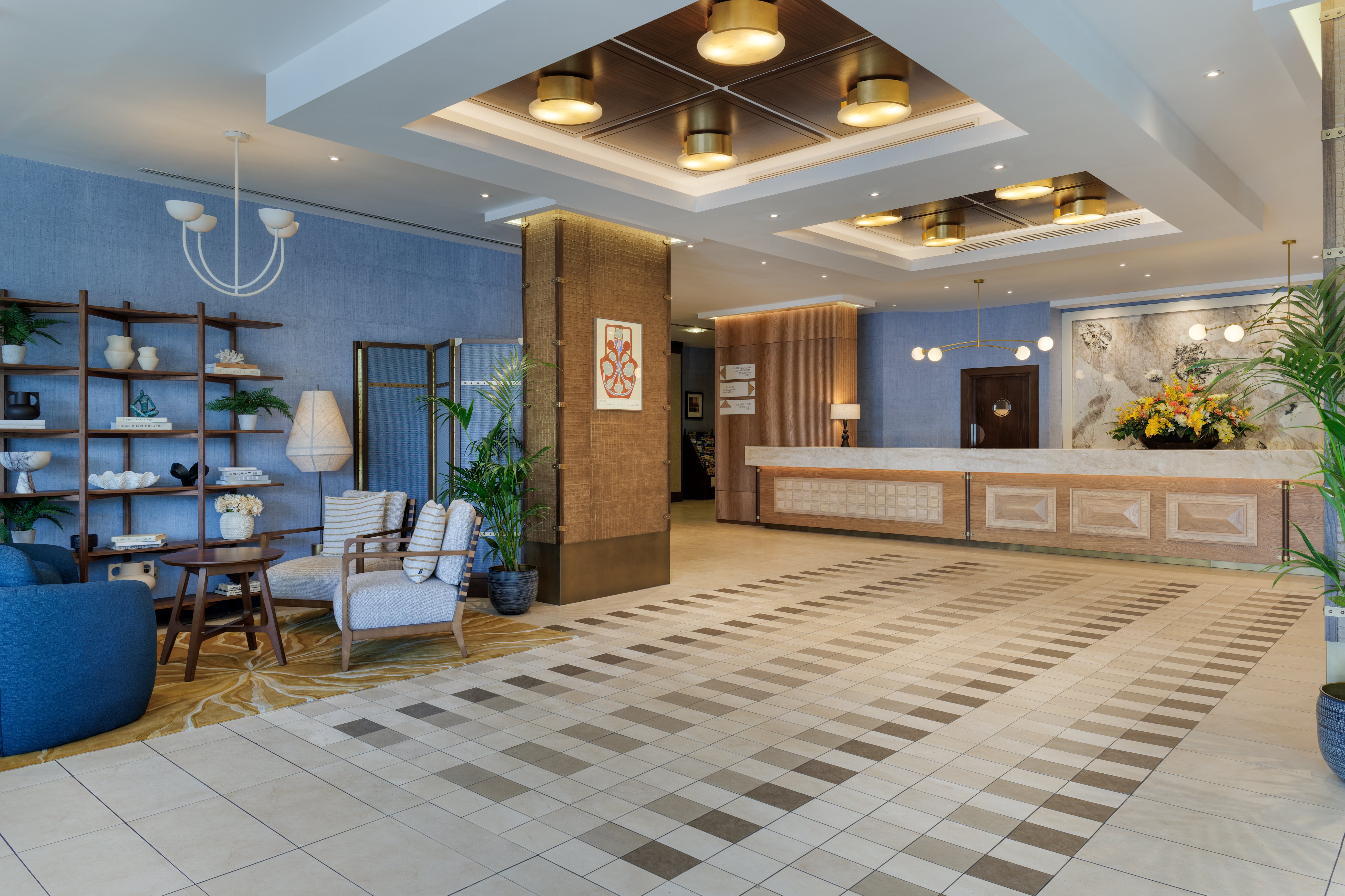 Crowne Plaza London Gatwick Airport 12/83