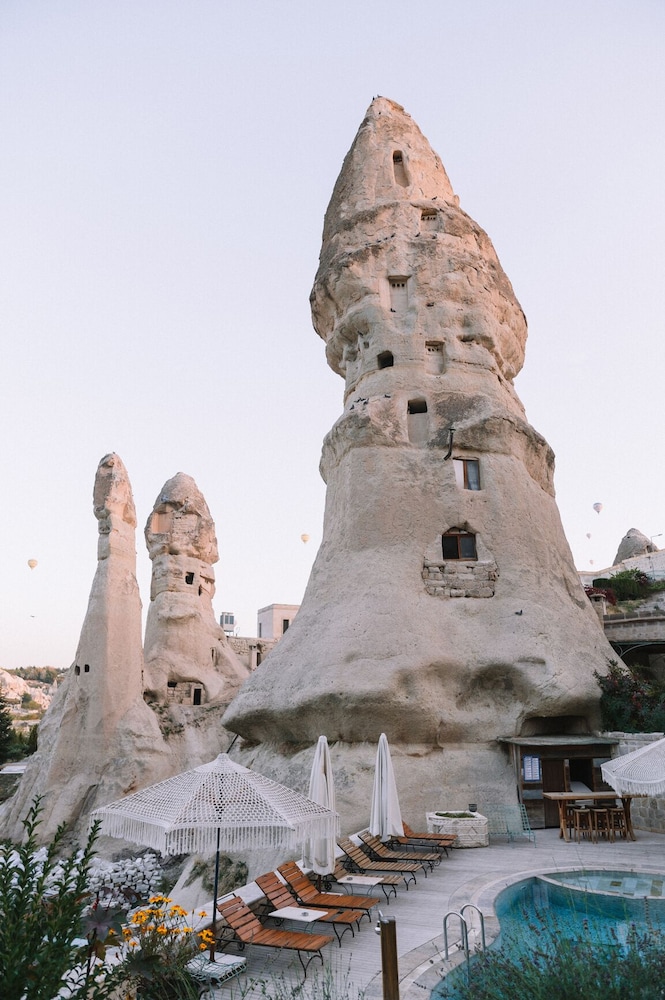 Aza Cave Hotel 46/50