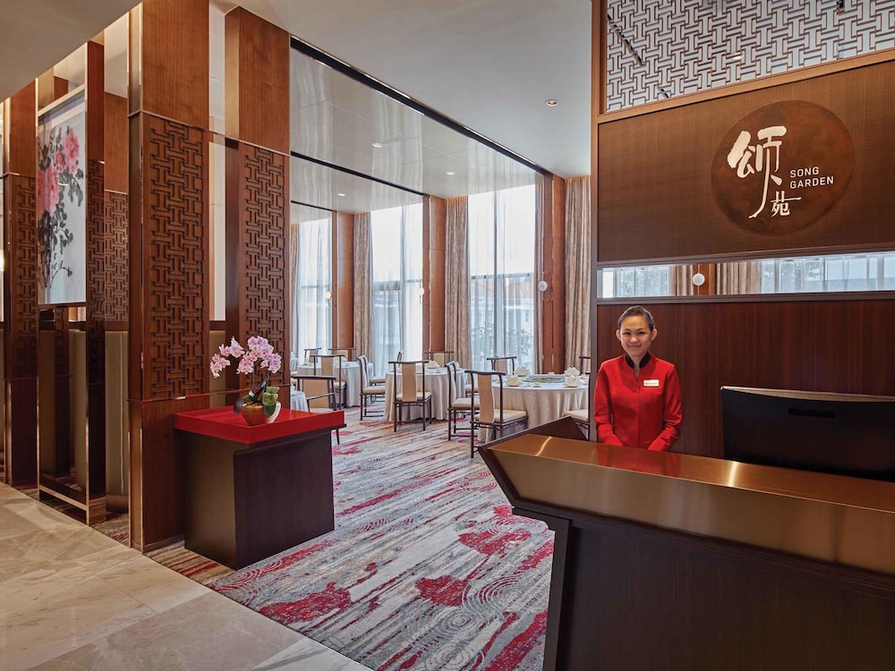Mercure Singapore Bugis 12/72