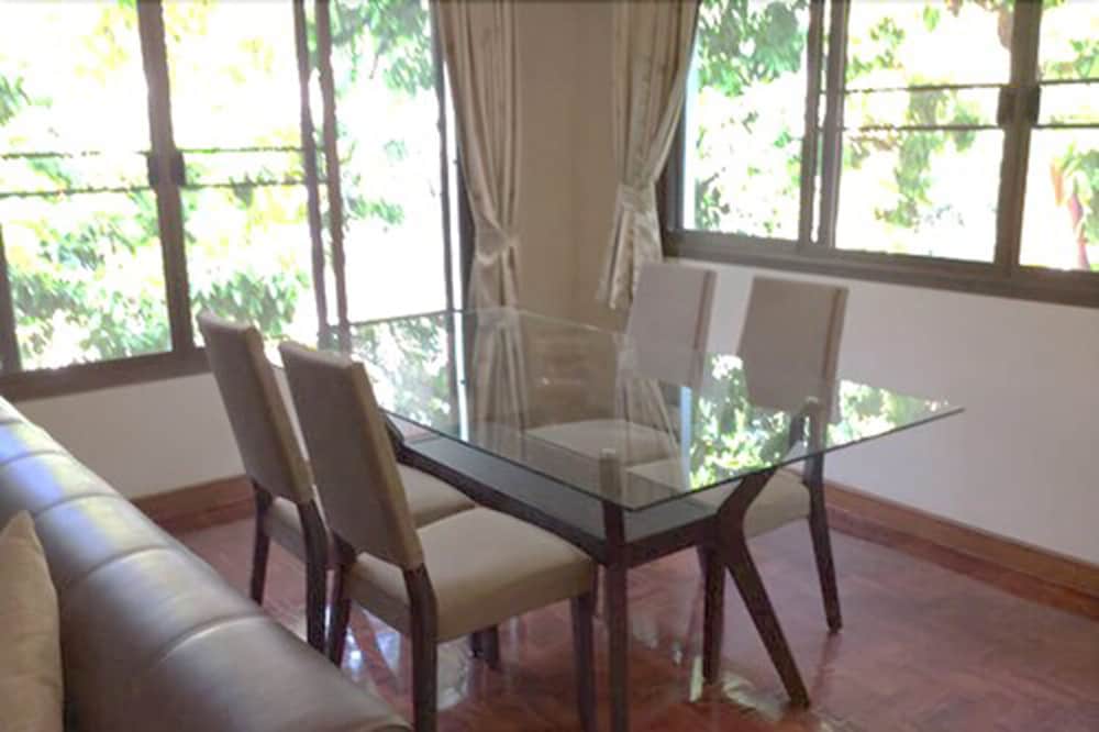 Lanna Tree Boutique Hotel 63/73