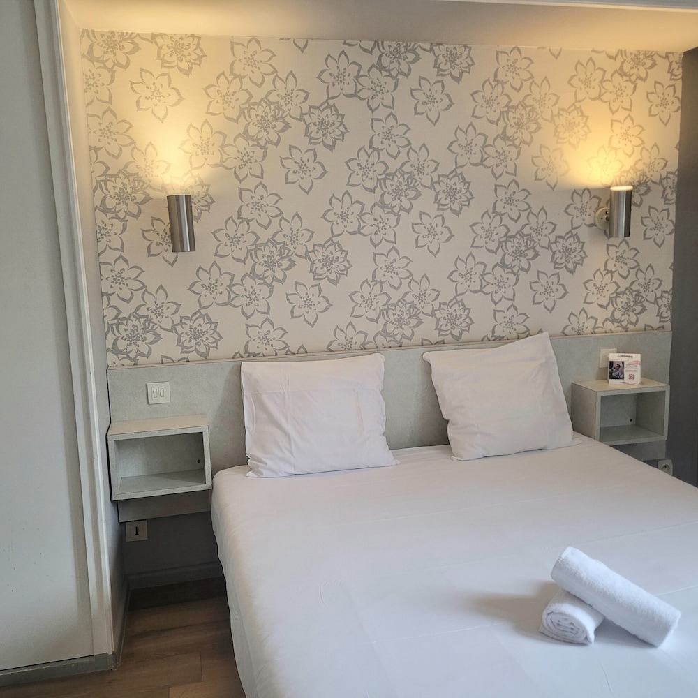 Standard, Double Bed