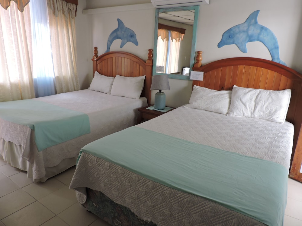 Spindrift Hotel 28/75
