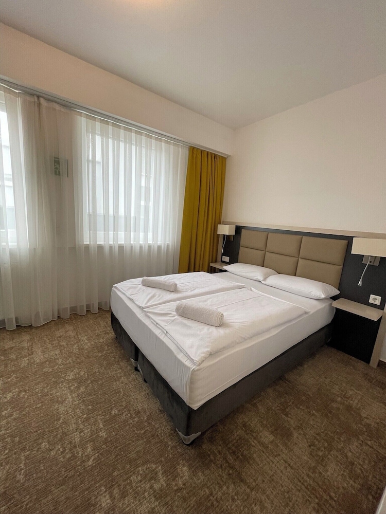 COMFORT, DOUBLE BED