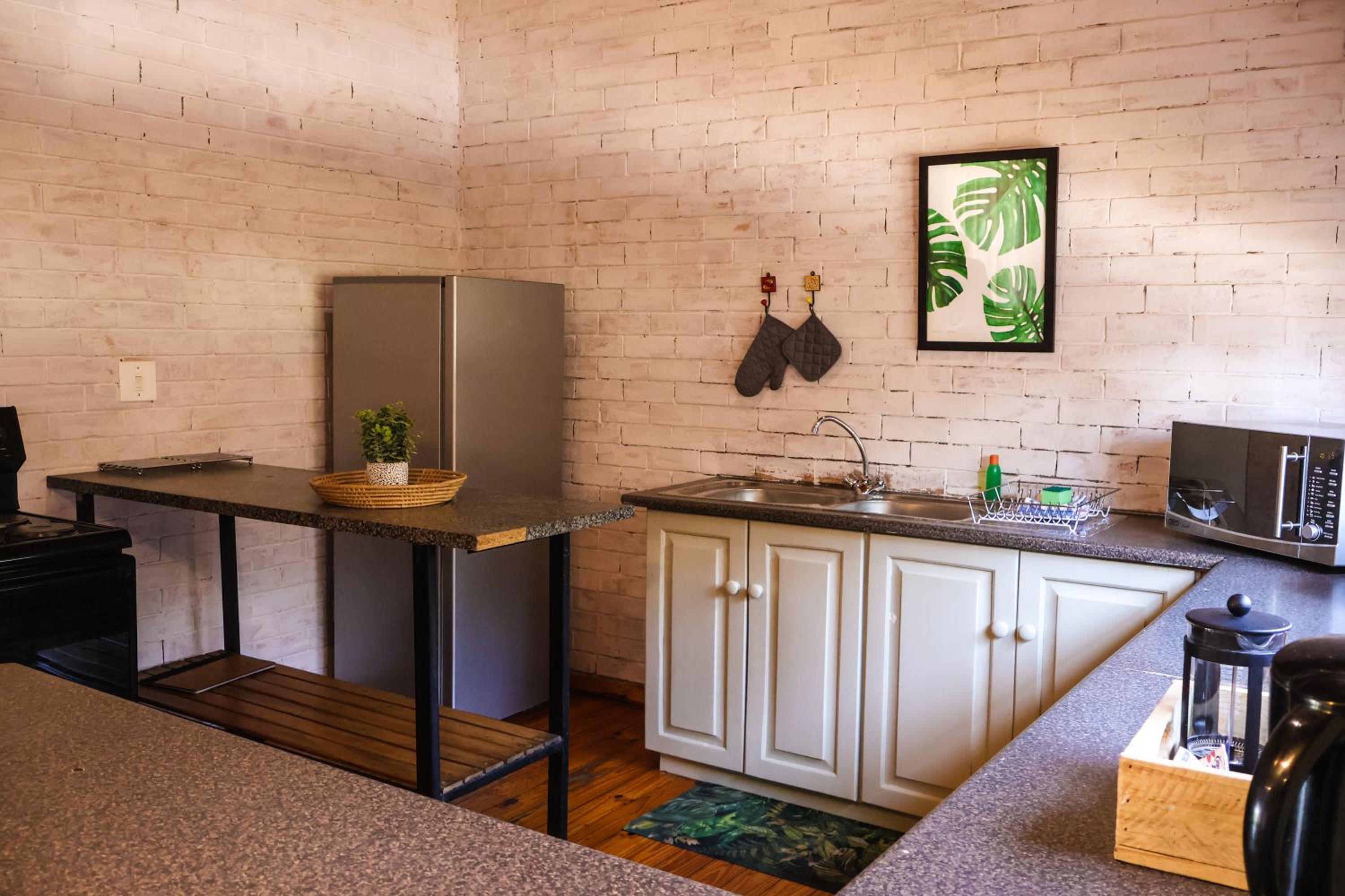 Eddies B&B/Self-catering 25/30